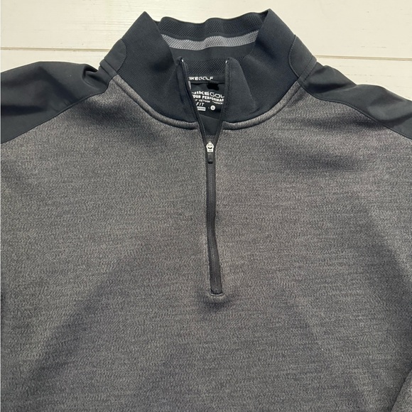 Nike Golf 1/4 Zip - Picture 2 of 4